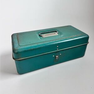 Vintage Liberty Steel Chest Corp Green Metal Fishing Tackle Box